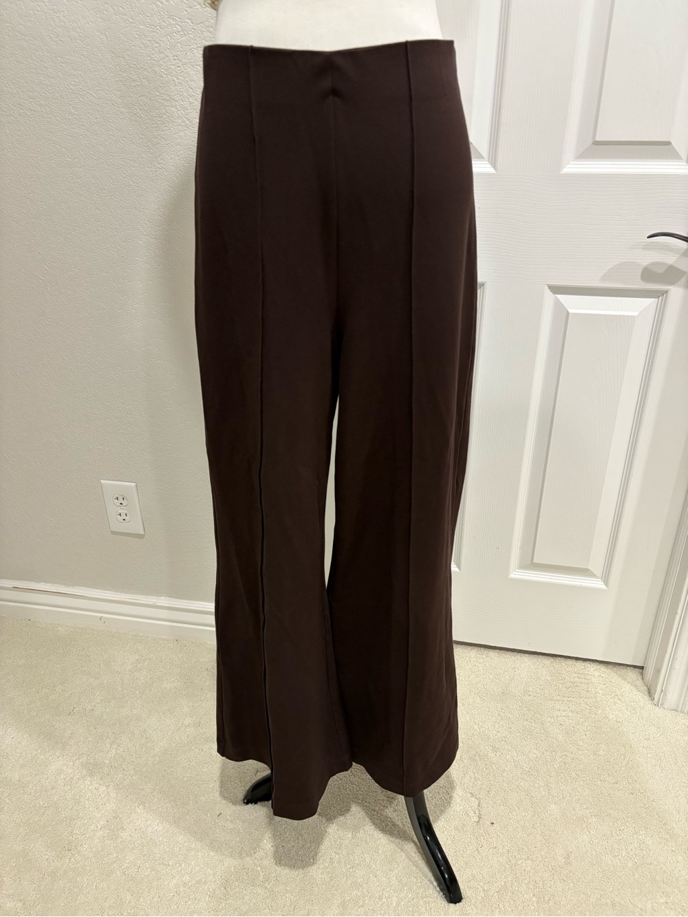 Quince Ultra-Stretch Ponte Super Wide Leg Pants Size Medium - Picture 4 of 8